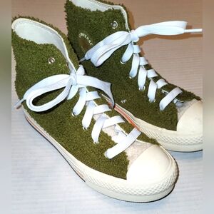 Converse All Star Sherpa Olive Hightops Junior Size 5